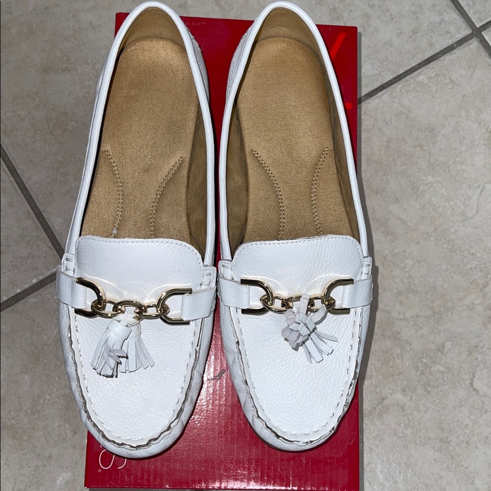 AEROSOLES White Loafers with Gold Detailing